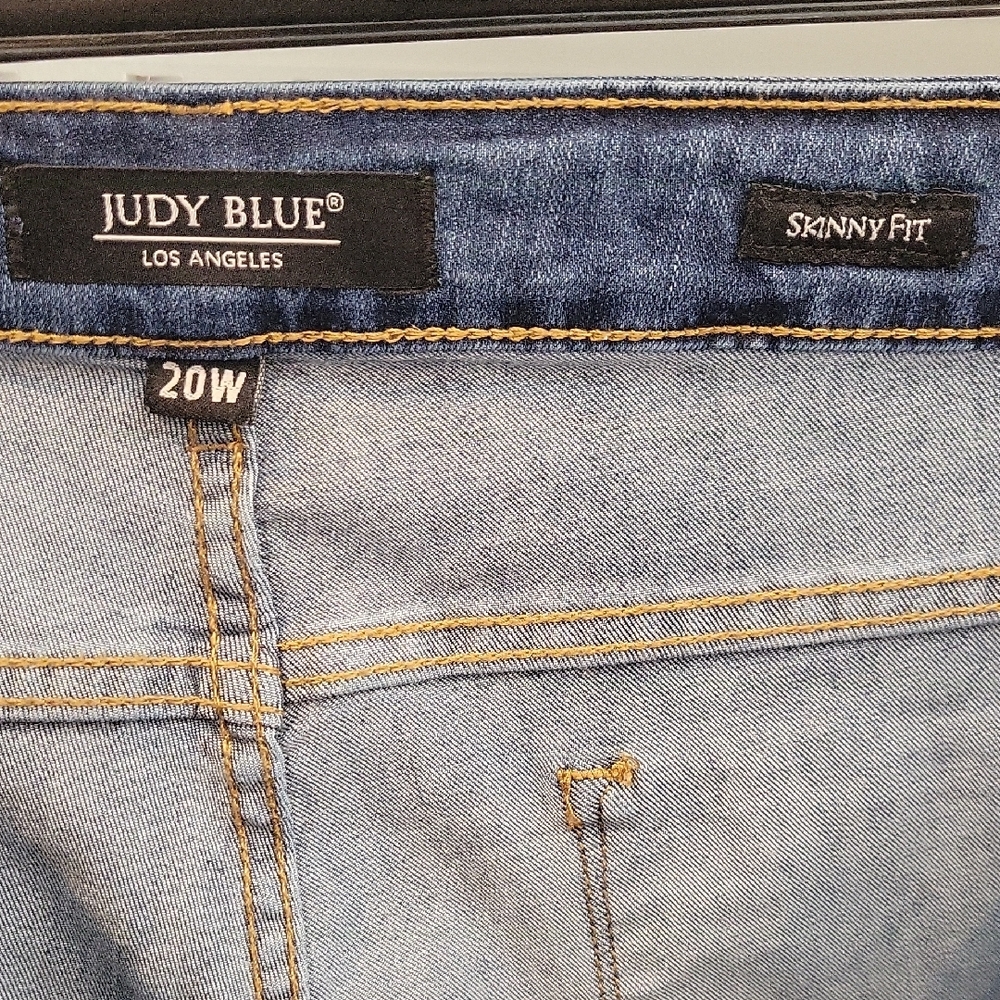 Judy Blue Mid-Wash Denim with Side White Trim - Picture 7 of 7